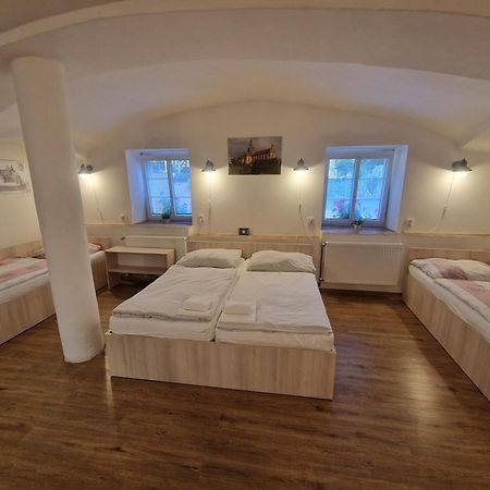 Apartmany Pod Klasterem Kladruby  ภายนอก รูปภาพ