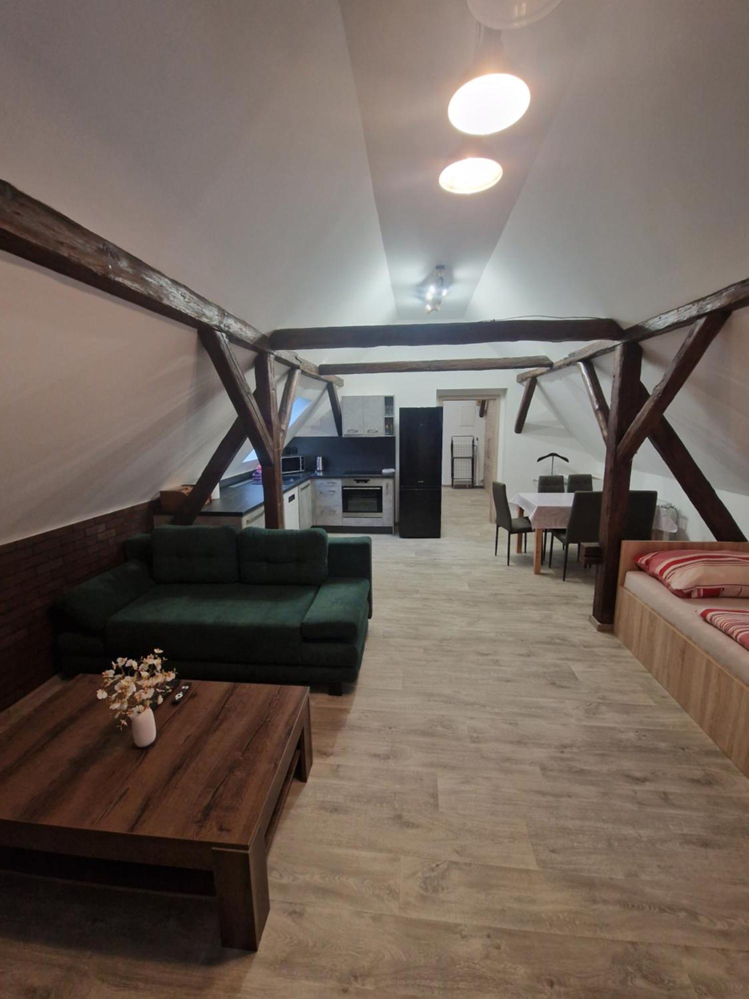 Apartmany Pod Klasterem Kladruby  ภายนอก รูปภาพ